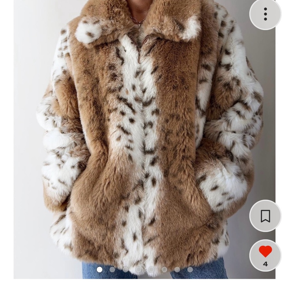 Faux fur coat with pattern